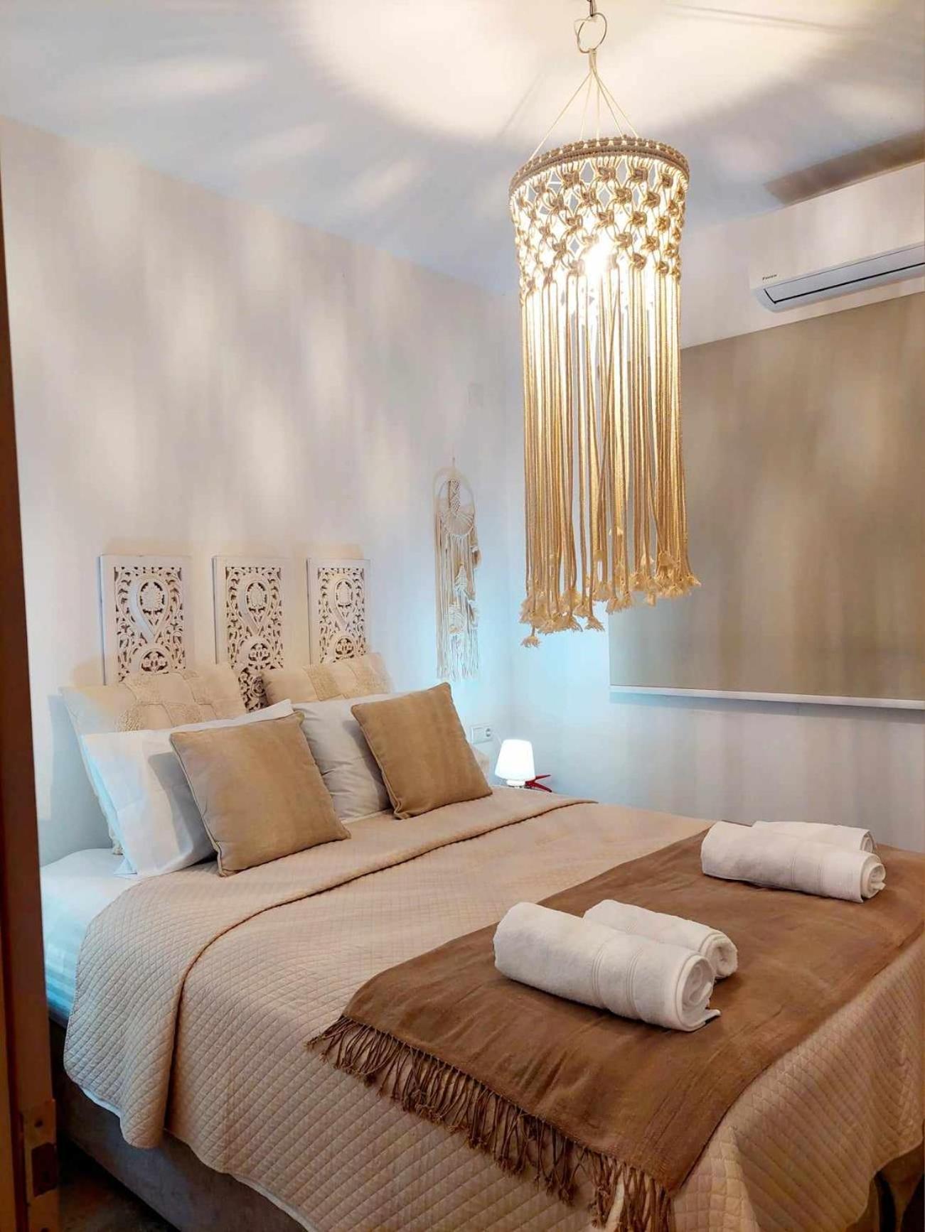 Maya Apartments, Modern And Convenient Apartments With Private Parking Скиатос Экстерьер фото