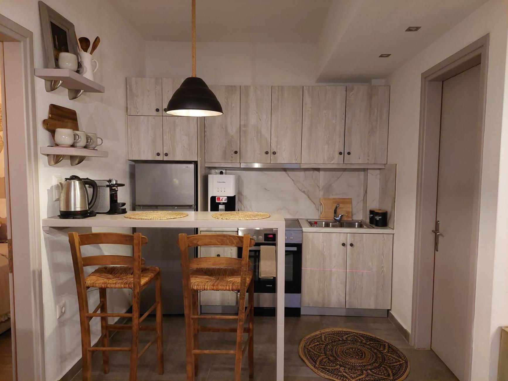 Maya Apartments, Modern And Convenient Apartments With Private Parking Скиатос Экстерьер фото