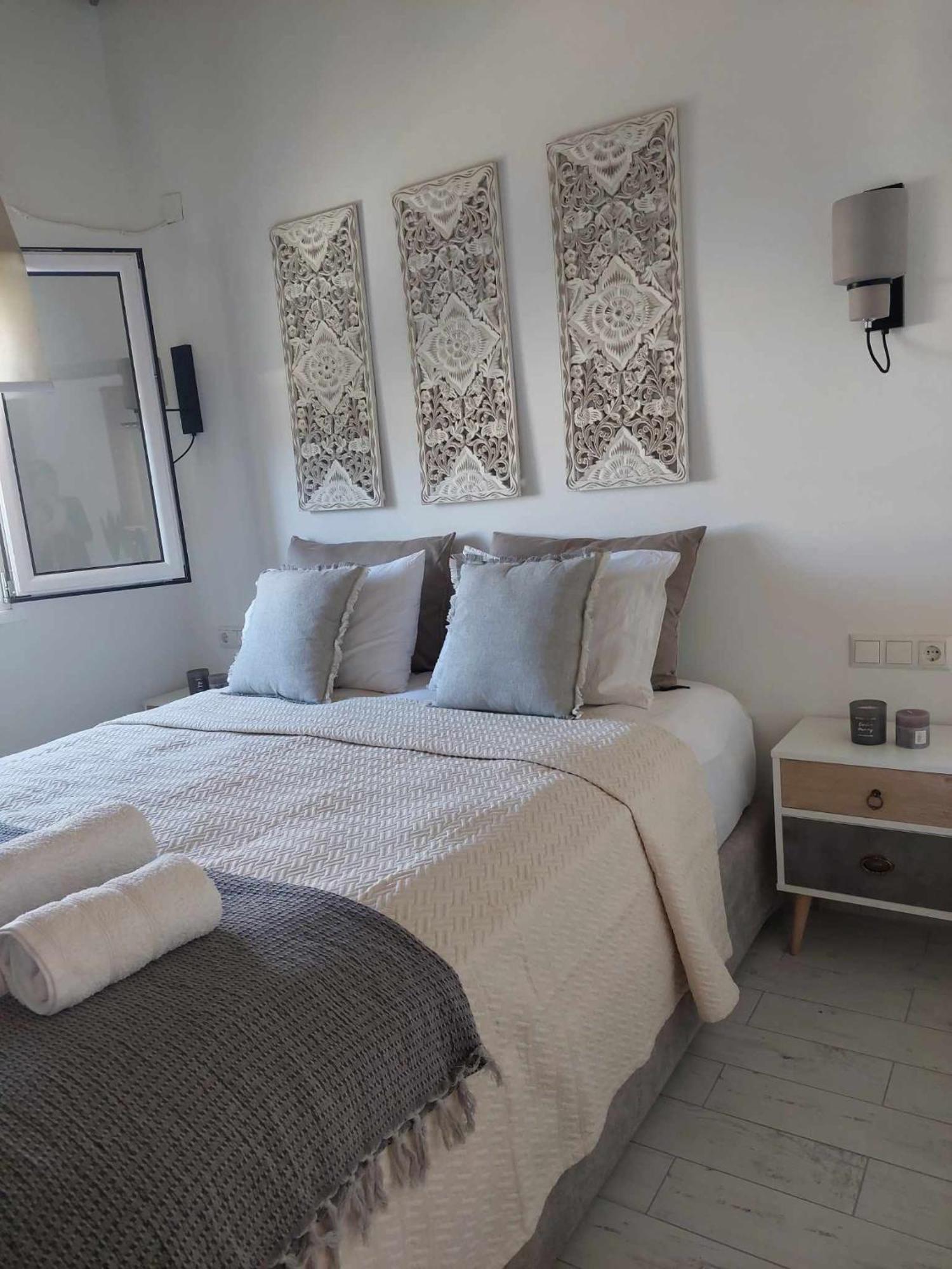 Maya Apartments, Modern And Convenient Apartments With Private Parking Скиатос Экстерьер фото