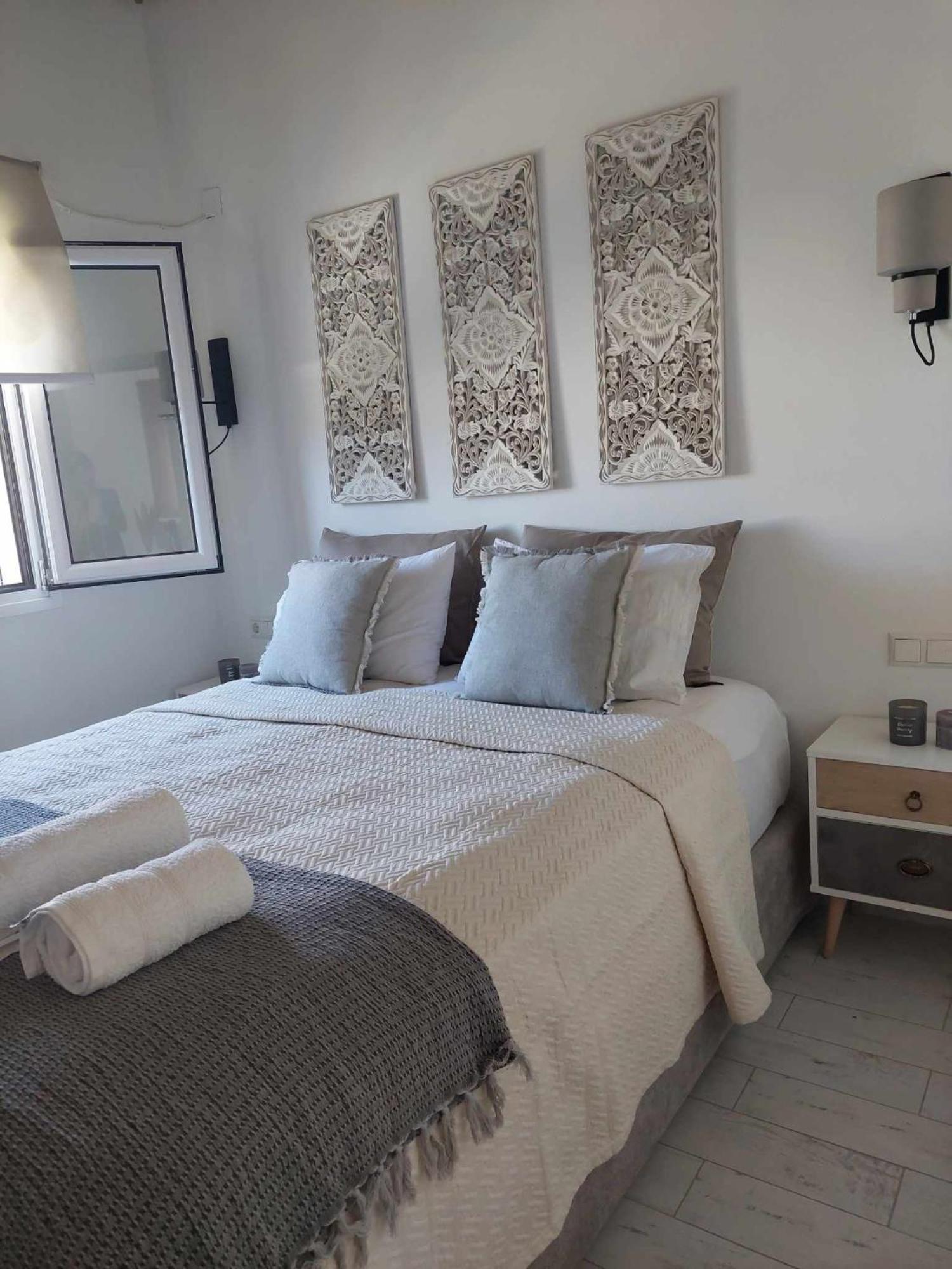 Maya Apartments, Modern And Convenient Apartments With Private Parking Скиатос Экстерьер фото