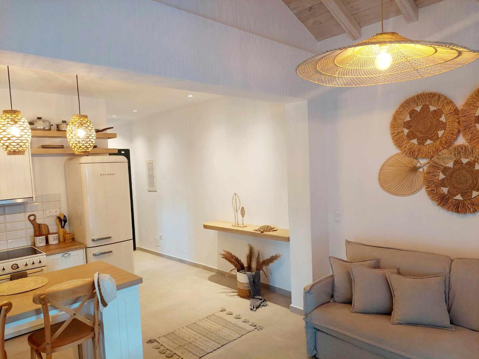 Maya Apartments, Modern And Convenient Apartments With Private Parking Скиатос Экстерьер фото