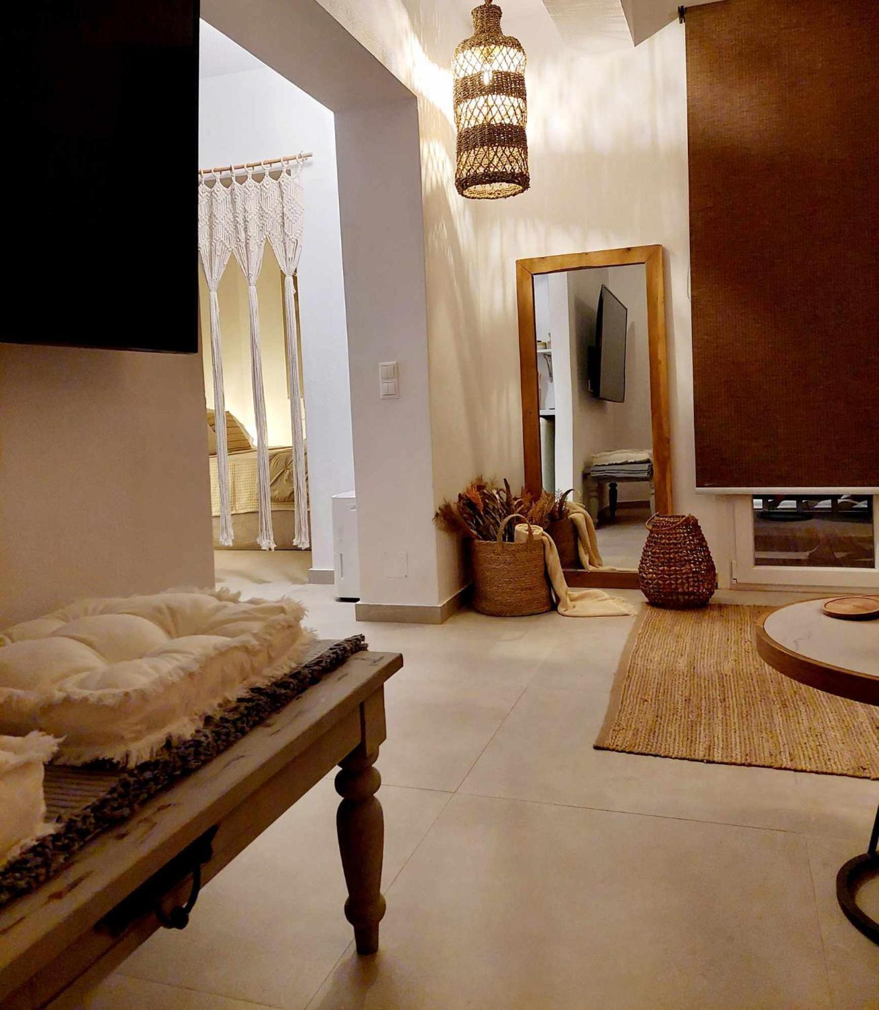 Maya Apartments, Modern And Convenient Apartments With Private Parking Скиатос Экстерьер фото