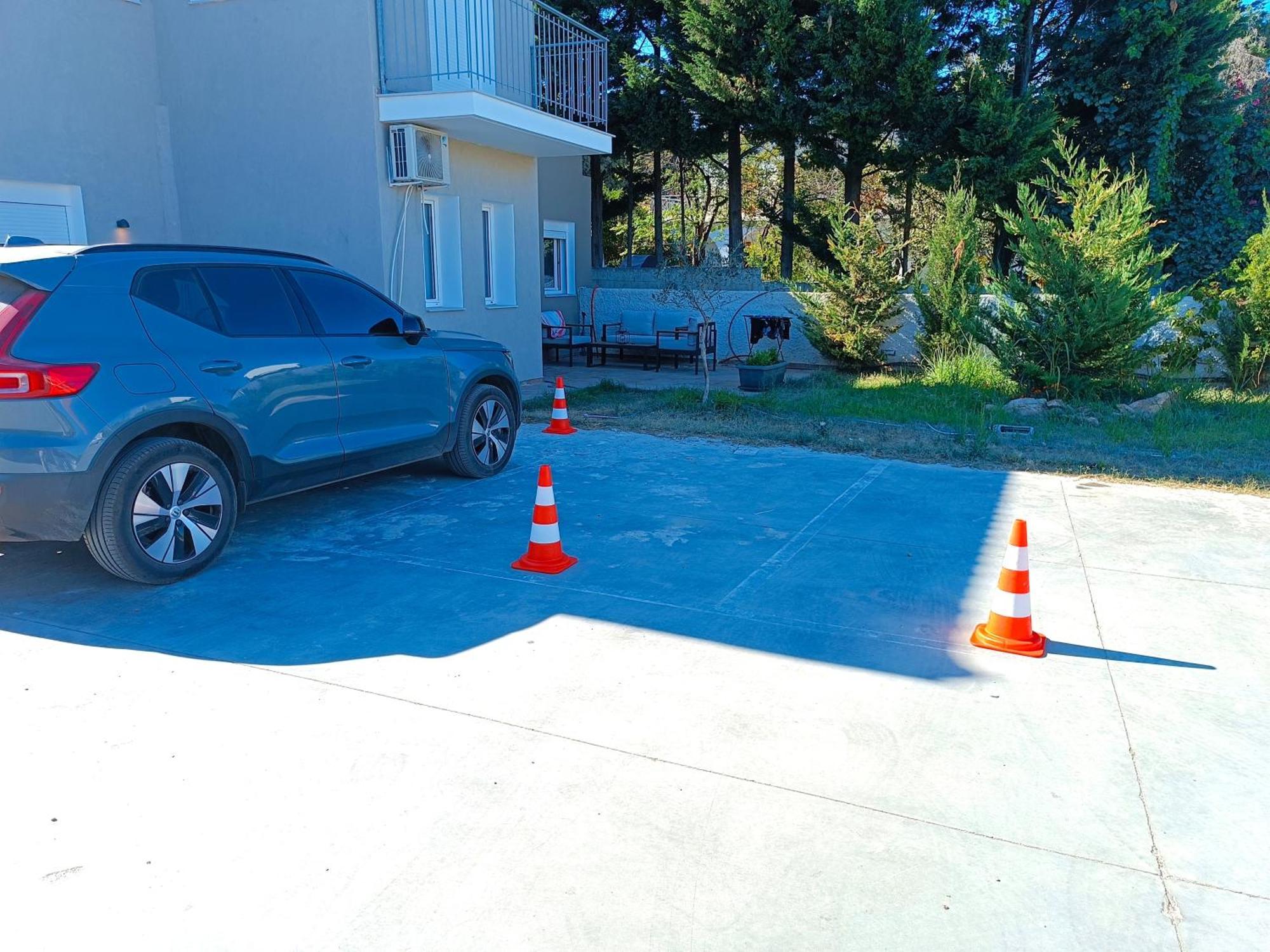 Maya Apartments, Modern And Convenient Apartments With Private Parking Скиатос Экстерьер фото